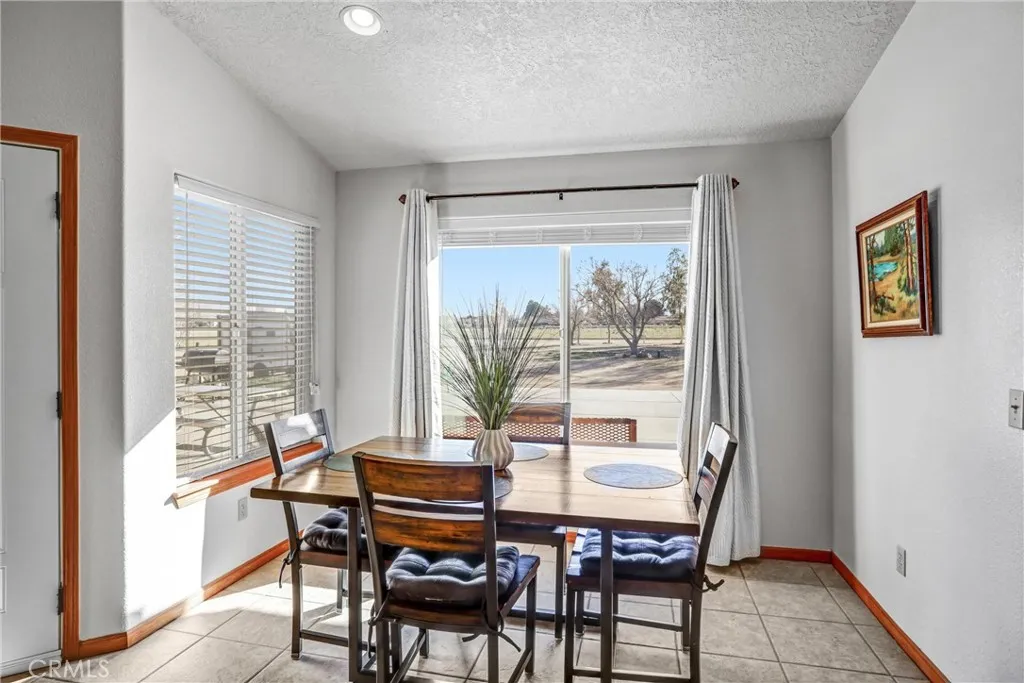 15813 Willow Street, Hesperia, California 92345 home-pic-16