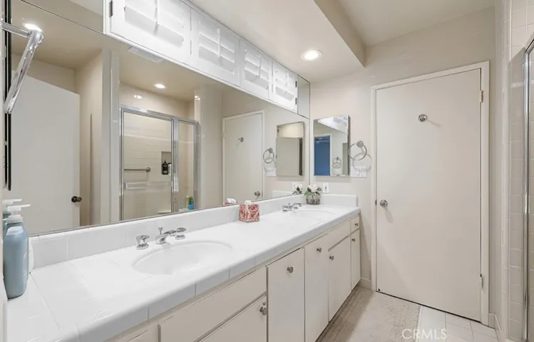 19825 Santa Rita Street, Woodland Hills, California 91364