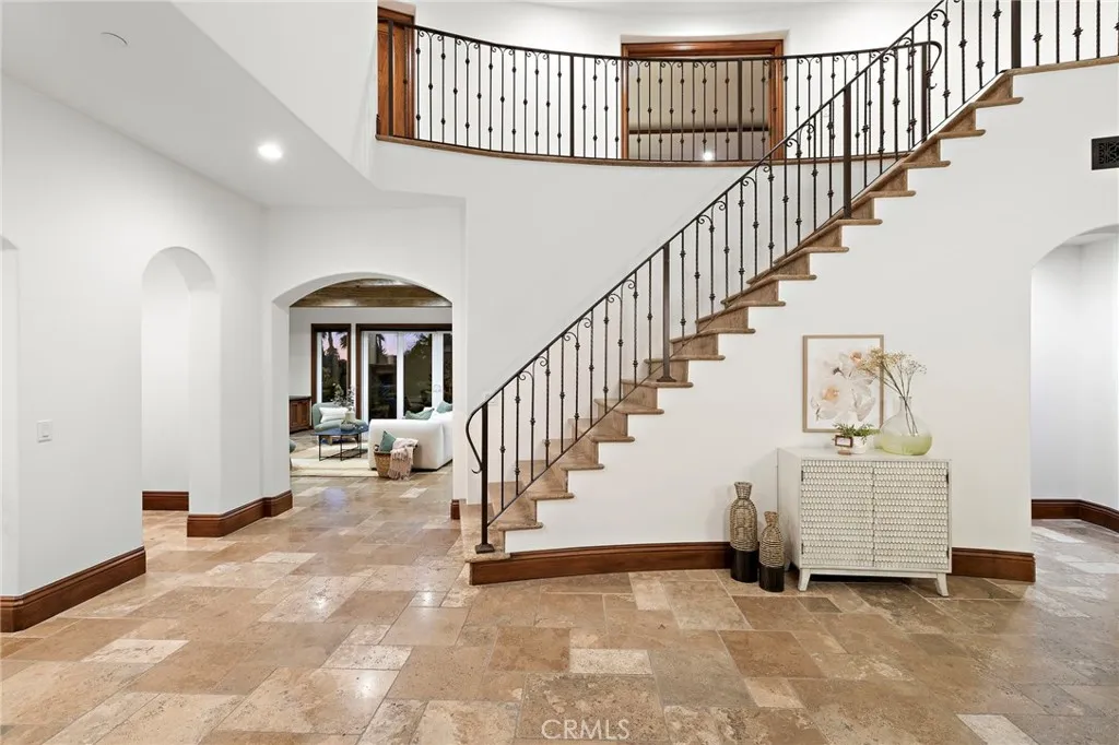 3811 Vista Blanca, San Clemente, California 92672 home-pic-9