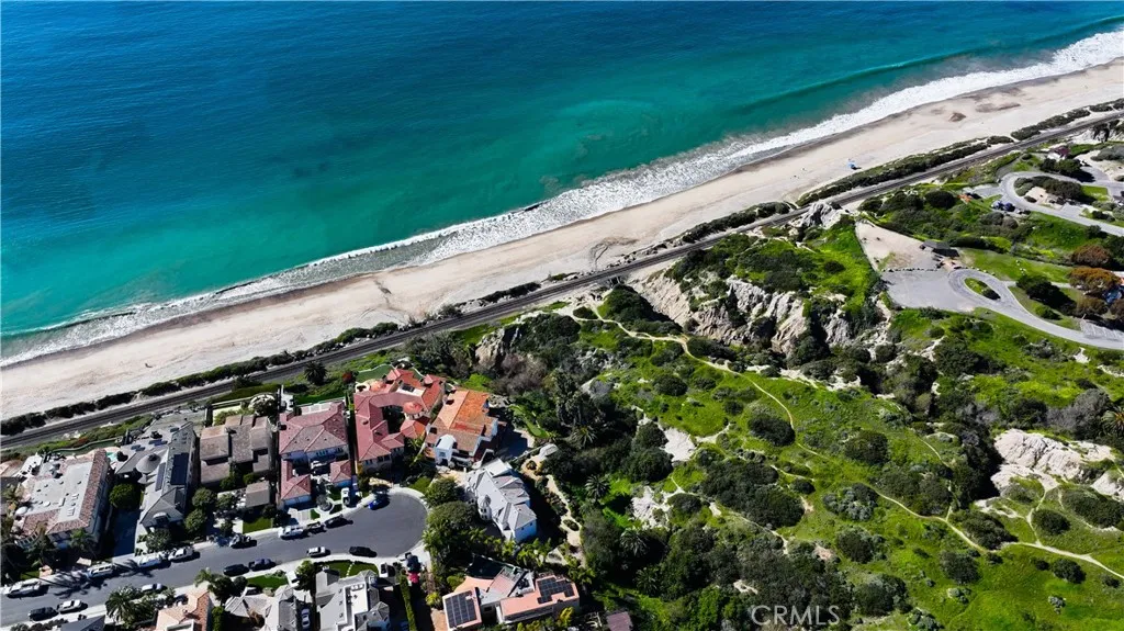 3811 Vista Blanca, San Clemente, California 92672 home-pic-3