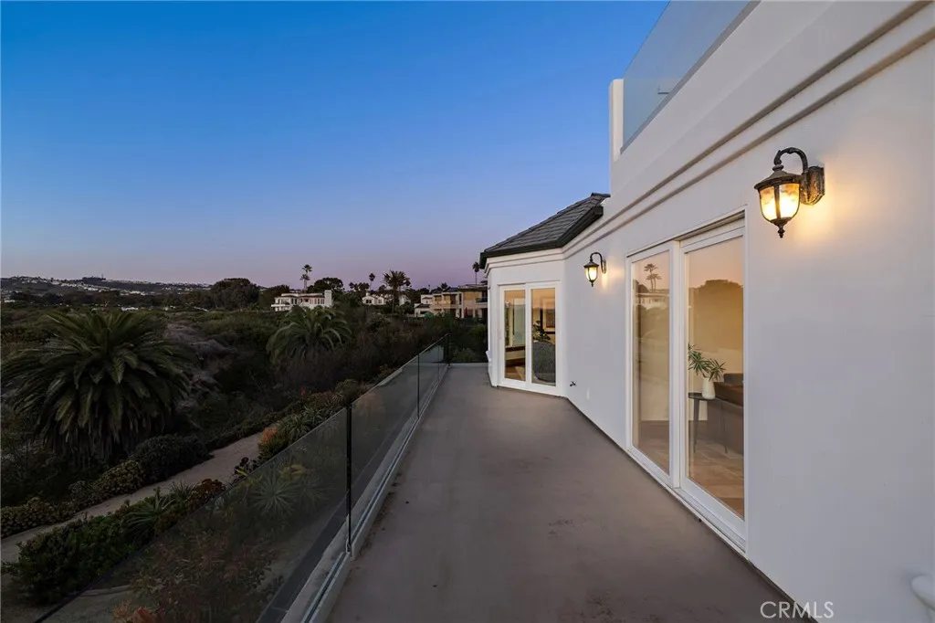 3811 Vista Blanca, San Clemente, California 92672 home-pic-24
