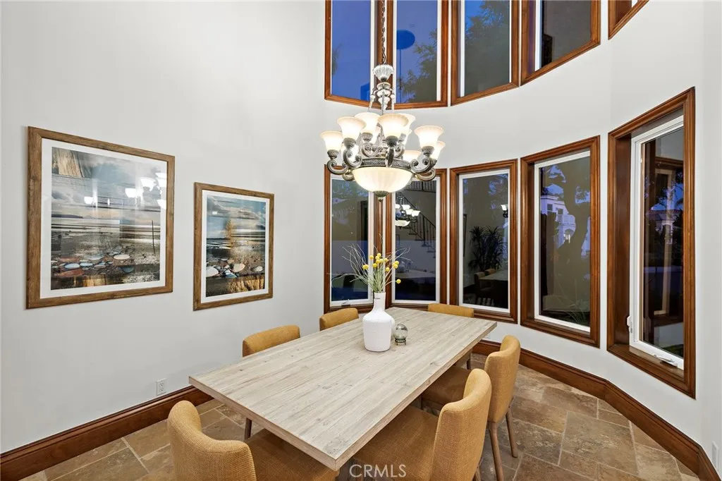 3811 Vista Blanca, San Clemente, California 92672 home-pic-10
