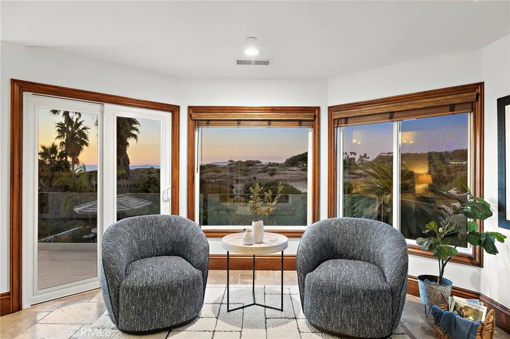 3811 Vista Blanca, San Clemente, California 92672 home-pic-20