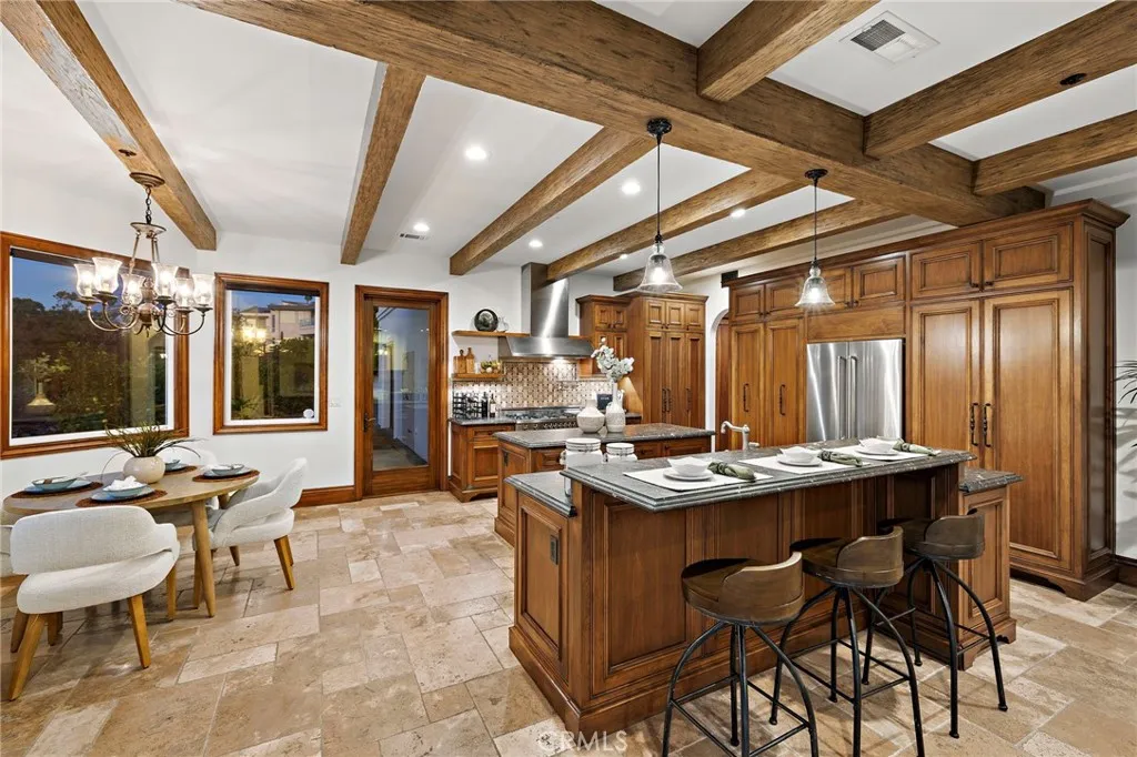 3811 Vista Blanca, San Clemente, California 92672 home-pic-14