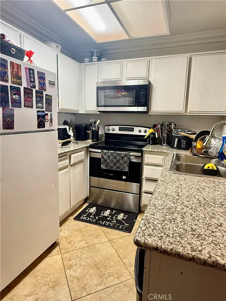 1440 W Edgehill 8, San Bernardino, California 92405 home-pic-13