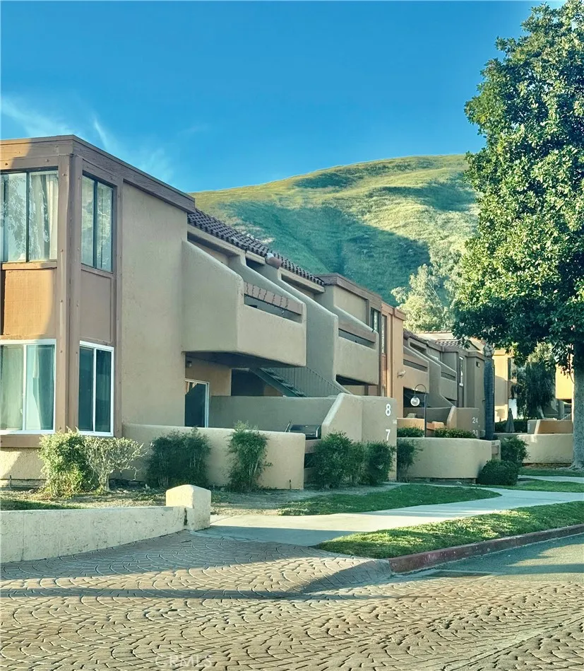 1440 W Edgehill 8, San Bernardino, California 92405 home-pic-1