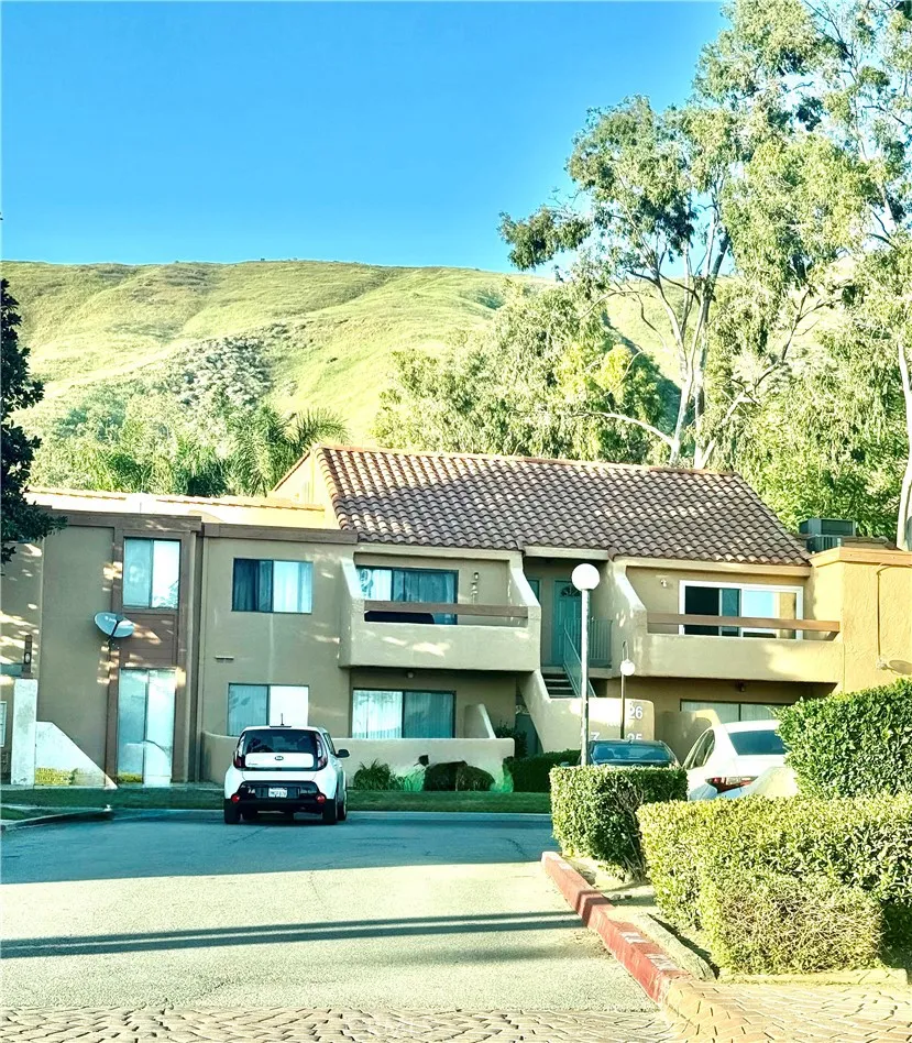 1440 W Edgehill 8, San Bernardino, California 92405 home-pic-2