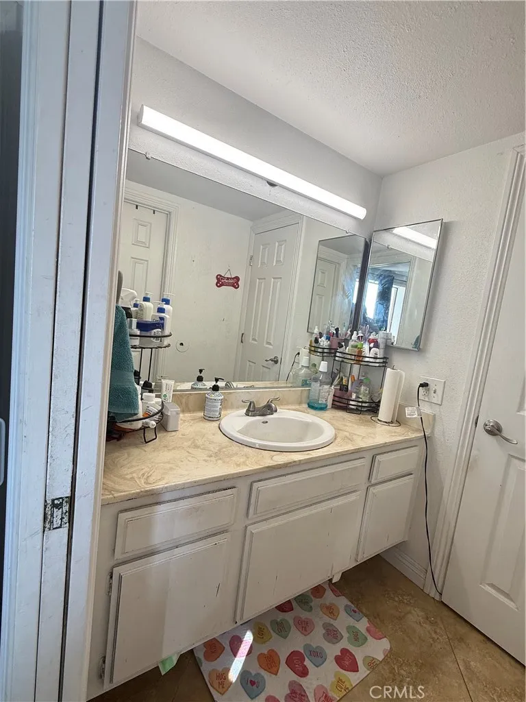 1440 W Edgehill 8, San Bernardino, California 92405 home-pic-10