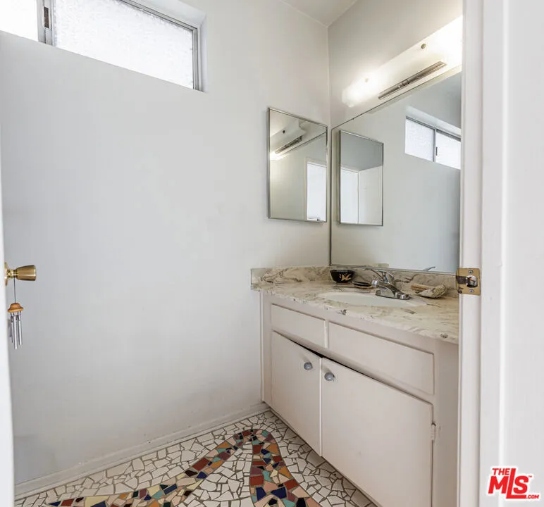 1522 S Centinela Avenue 210, Los Angeles, California 90025 home-pic-20