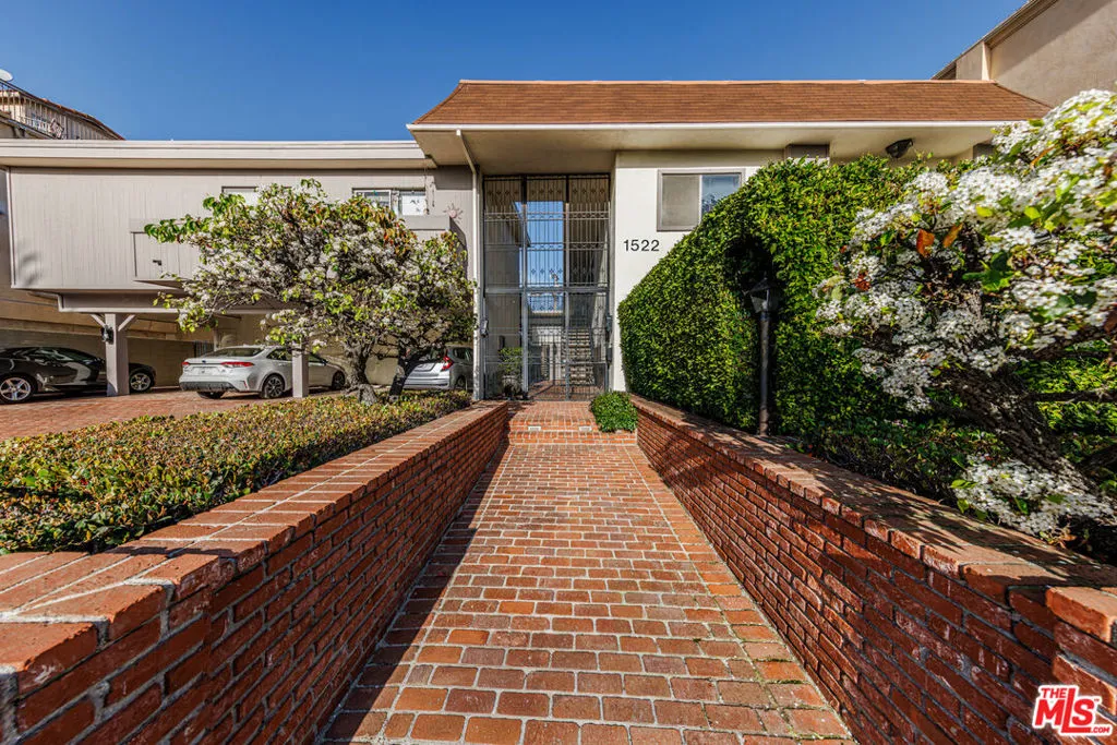 1522 S Centinela Avenue 210, Los Angeles, California 90025 home-pic-1