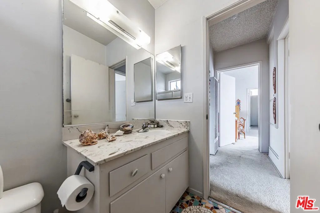 1522 S Centinela Avenue 210, Los Angeles, California 90025 home-pic-24