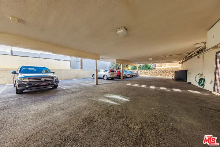 Secured parking (gated)