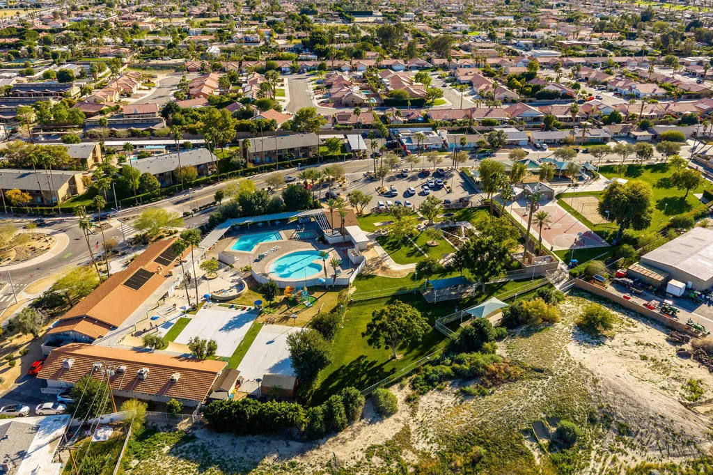 77650 California Drive, Palm Desert, California 92211 home-pic-23