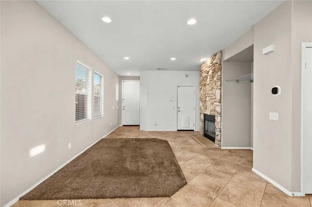 7949 Shadow Trails, Jurupa Valley, California 92509 home-pic-7