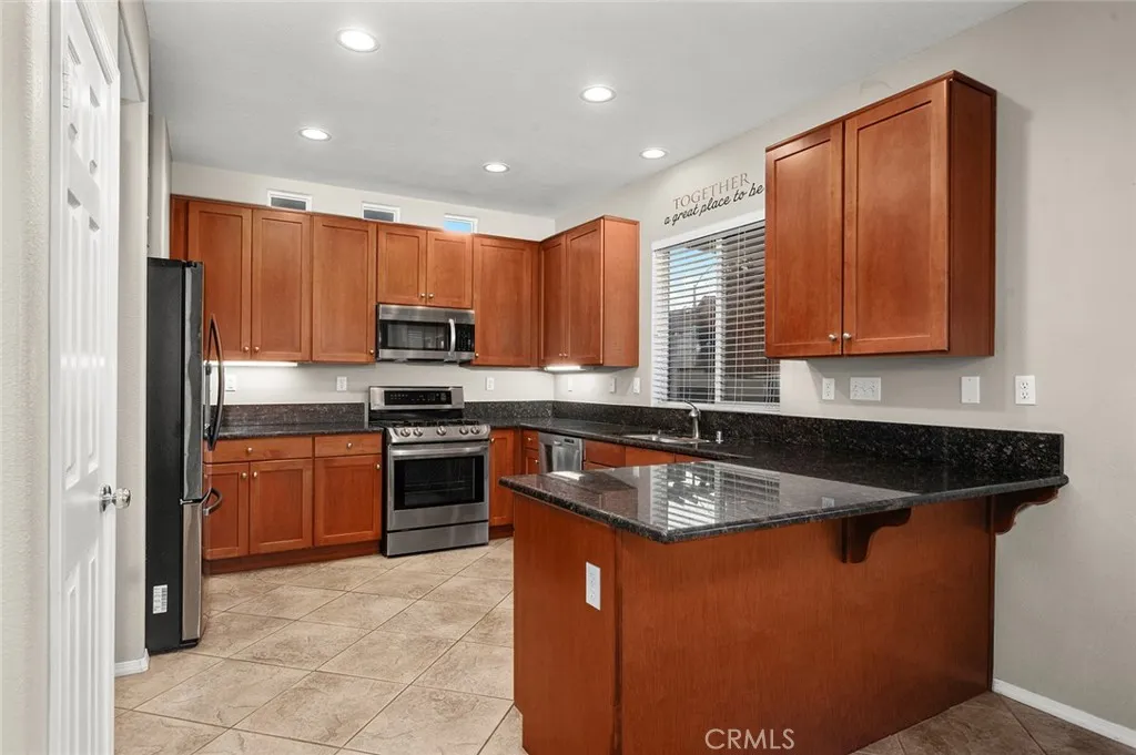 7949 Shadow Trails, Jurupa Valley, California 92509 home-pic-10