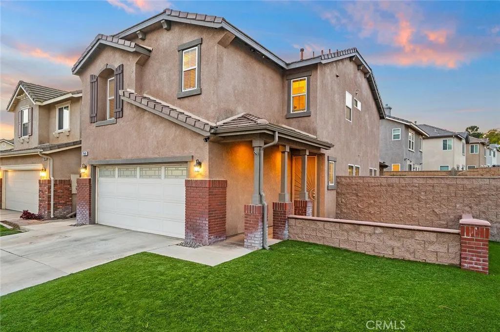 7949 Shadow Trails, Jurupa Valley, California 92509 home-pic-2