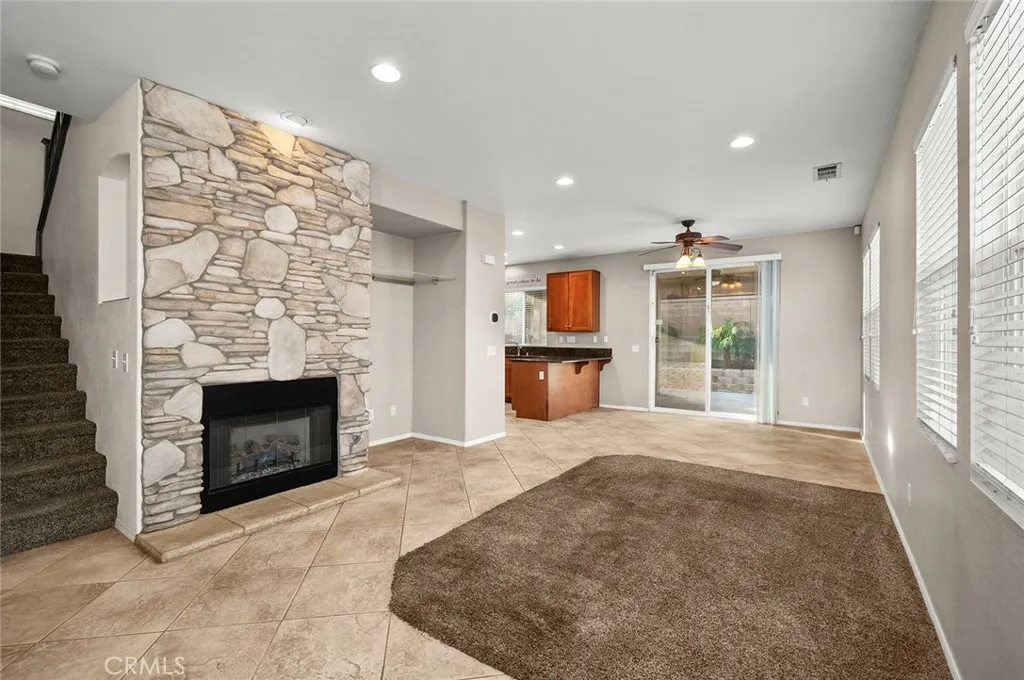 7949 Shadow Trails, Jurupa Valley, California 92509 home-pic-4