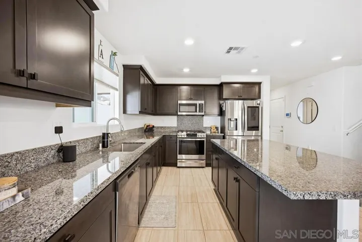 32046 Prairie Crossing Dr, Winchester, California 92596