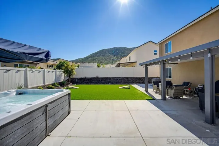 32046 Prairie Crossing Dr, Winchester, California 92596