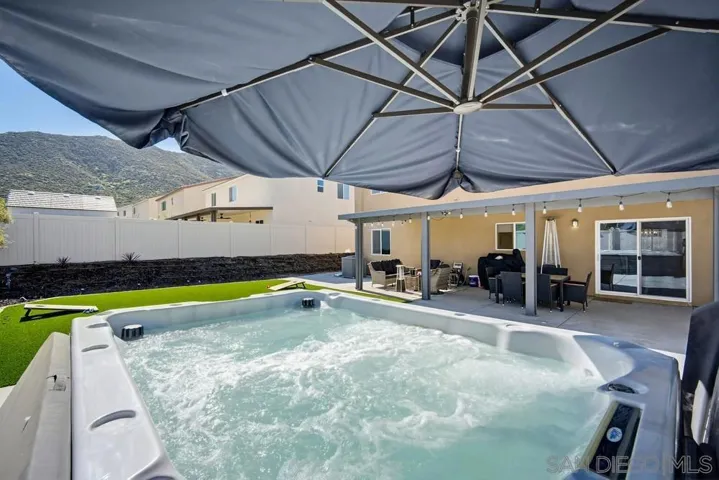 32046 Prairie Crossing Dr, Winchester, California 92596
