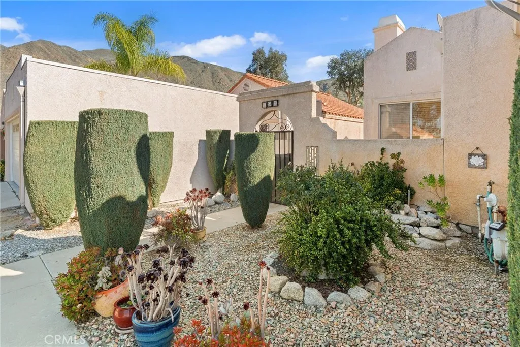 737 Verona, San Jacinto, California 92583 home-pic-24