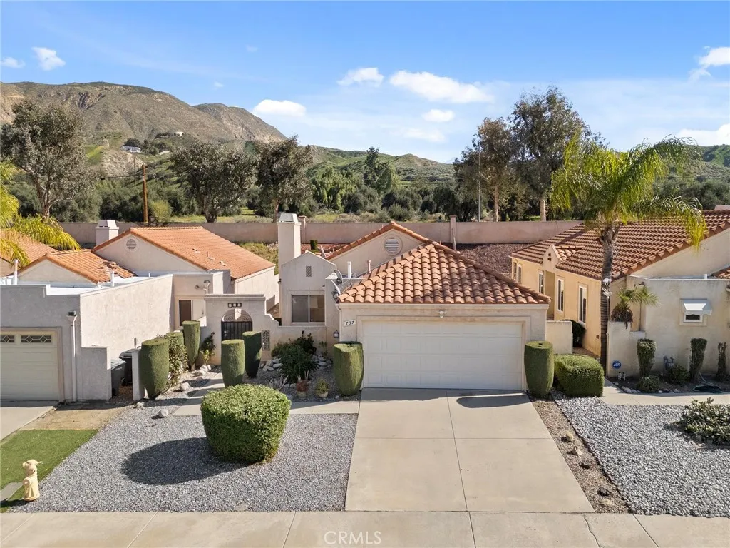 737 Verona, San Jacinto, California 92583 home-pic-31
