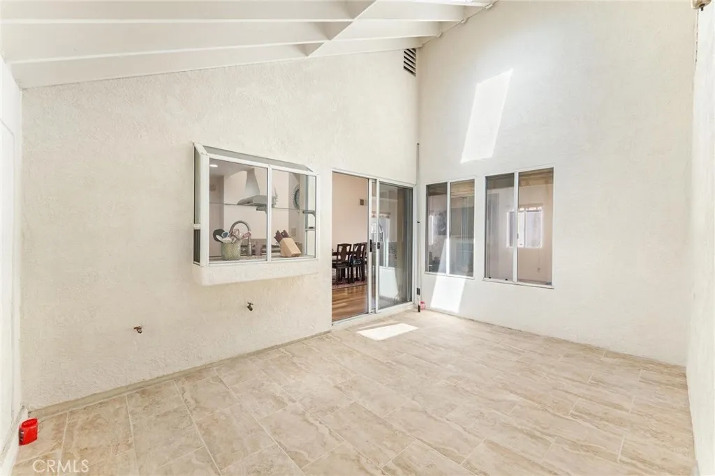 737 Verona, San Jacinto, California 92583 home-pic-10