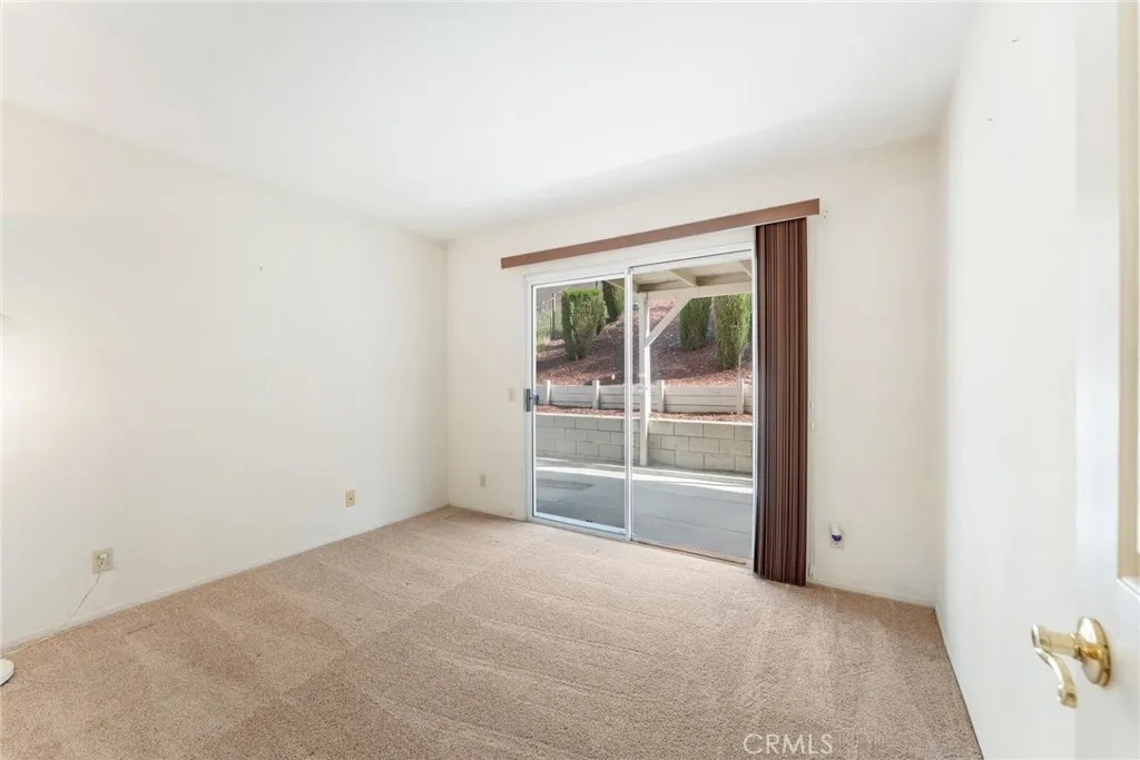 737 Verona, San Jacinto, California 92583 home-pic-13
