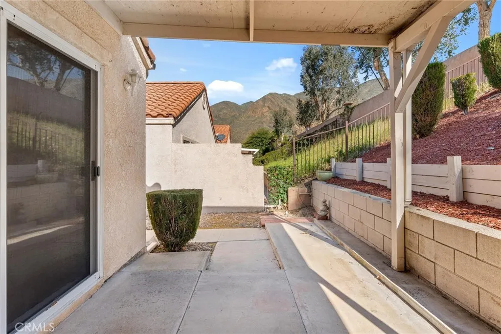 737 Verona, San Jacinto, California 92583 home-pic-22