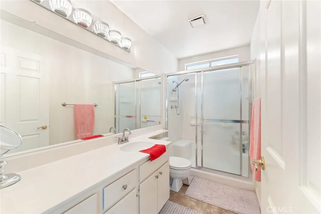 737 Verona, San Jacinto, California 92583 home-pic-15