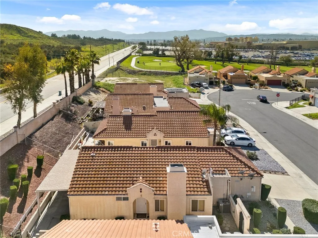737 Verona, San Jacinto, California 92583 home-pic-37