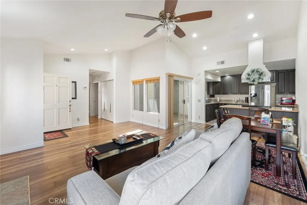 737 Verona, San Jacinto, California 92583 home-pic-2