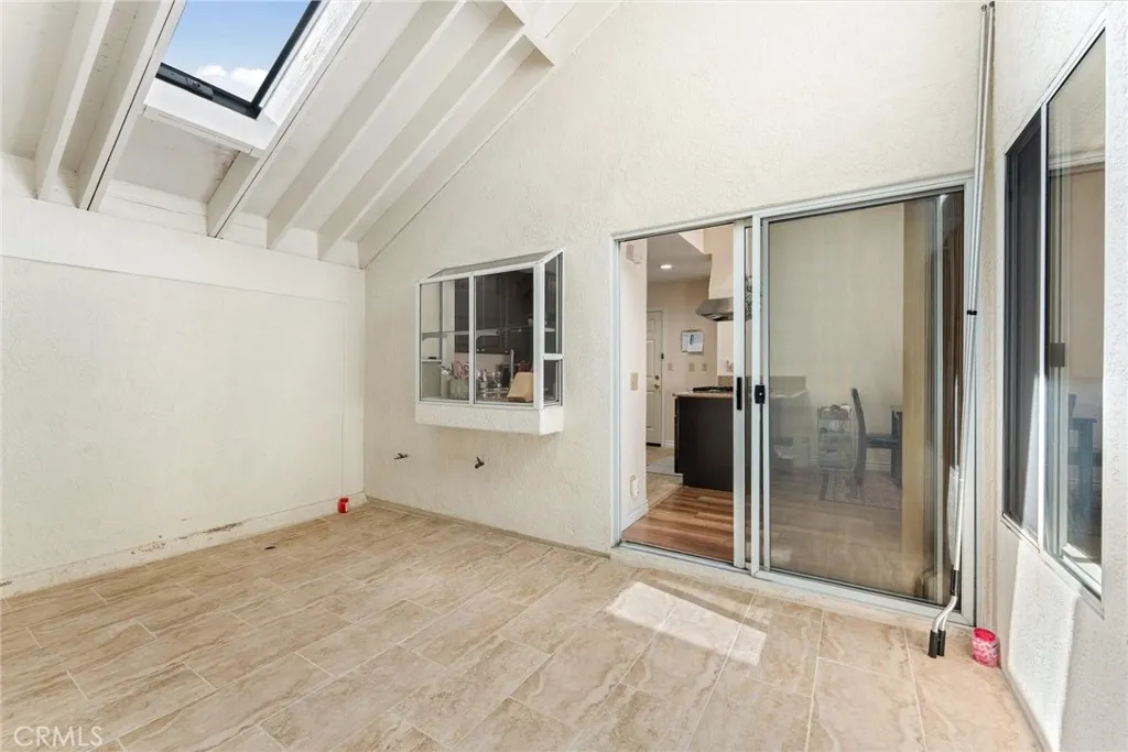 737 Verona, San Jacinto, California 92583 home-pic-9