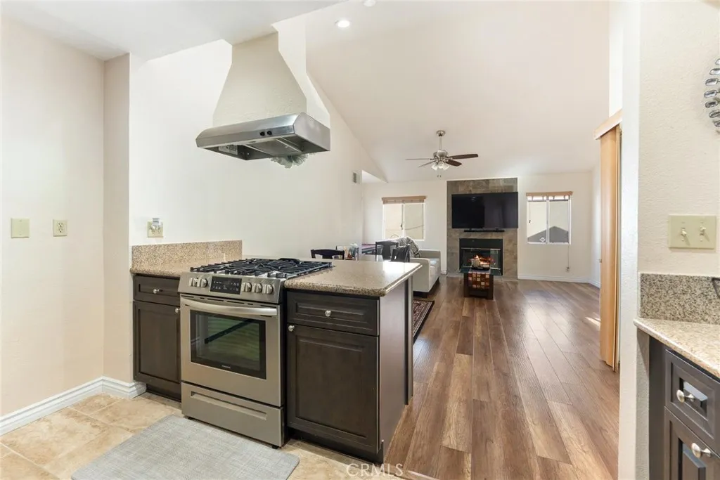 737 Verona, San Jacinto, California 92583 home-pic-6