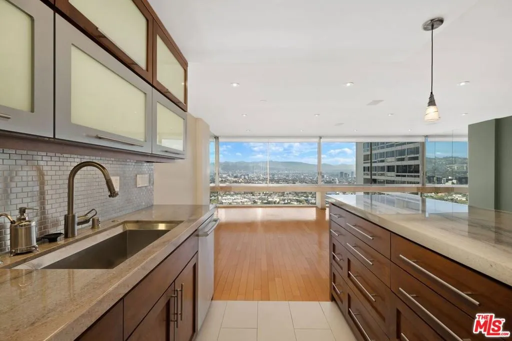 2220 Avenue Of The Stars 2203, Los Angeles, California 90067 home-pic-10