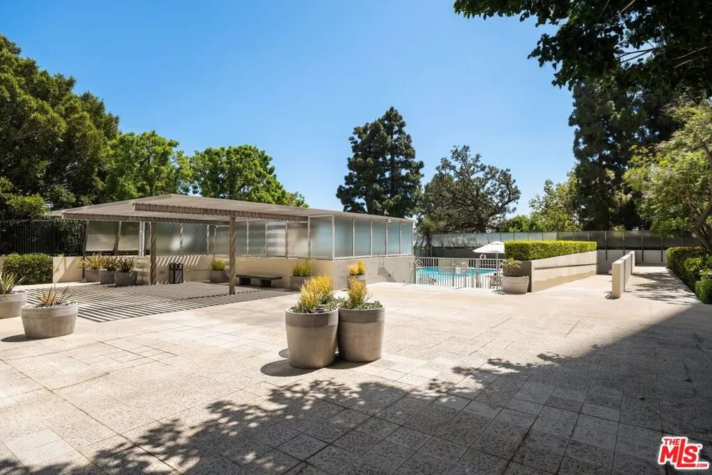 2220 Avenue Of The Stars 2203, Los Angeles, California 90067 home-pic-22