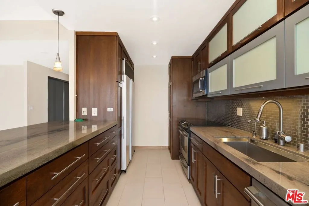 2220 Avenue Of The Stars 2203, Los Angeles, California 90067 home-pic-7