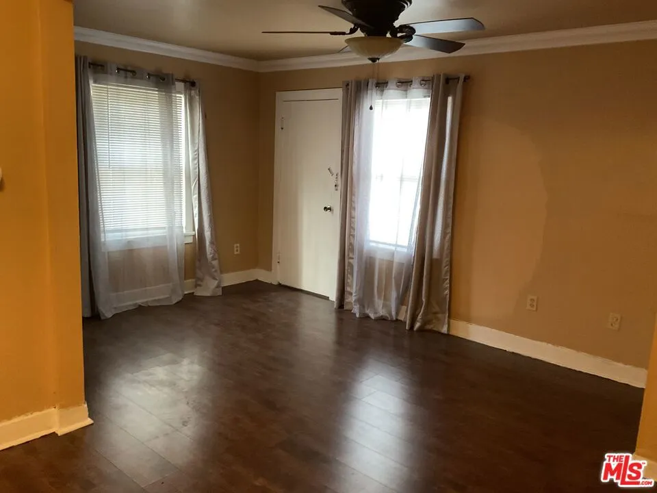 2068 S Hobart Boulevard, Los Angeles, California 90018 home-pic-27