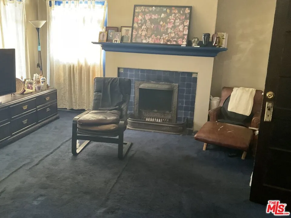2068 S Hobart Boulevard, Los Angeles, California 90018 home-pic-21