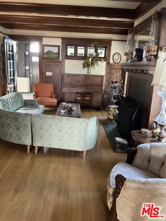 2068 S Hobart Boulevard, Los Angeles, California 90018 home-pic-29