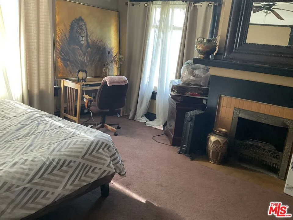 2068 S Hobart Boulevard, Los Angeles, California 90018 home-pic-22