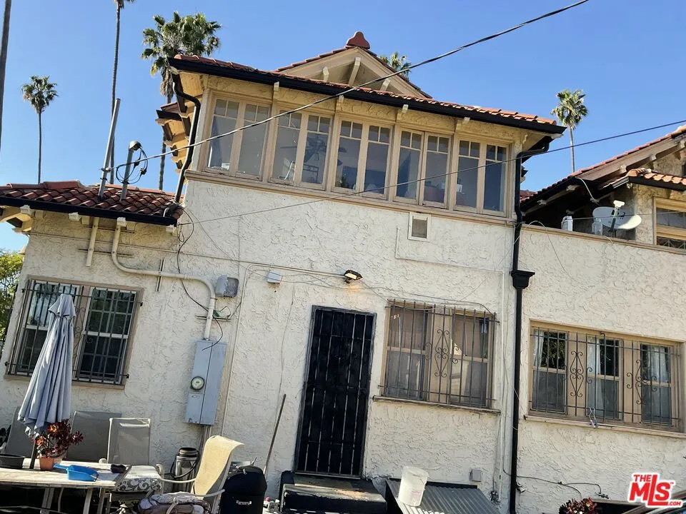 2068 S Hobart Boulevard, Los Angeles, California 90018 home-pic-30