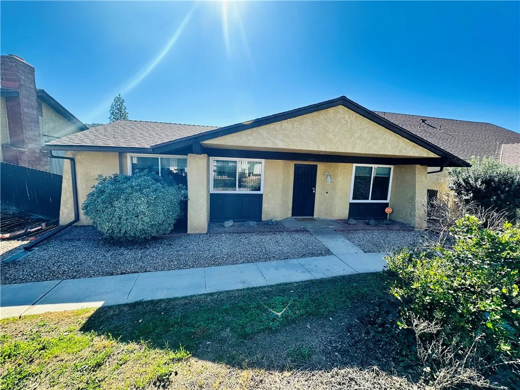1255 S Buena Vista, Hemet, California 92543 home-pic-1