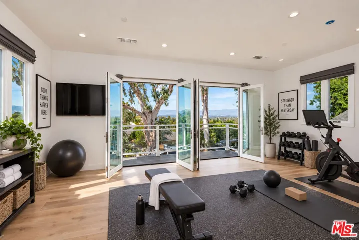 virtually furnished