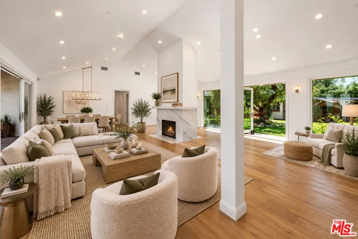 virtually furnished