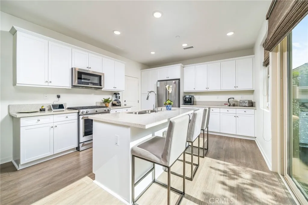 1850 Plan Tree, Upland, California 91784 home-pic-6
