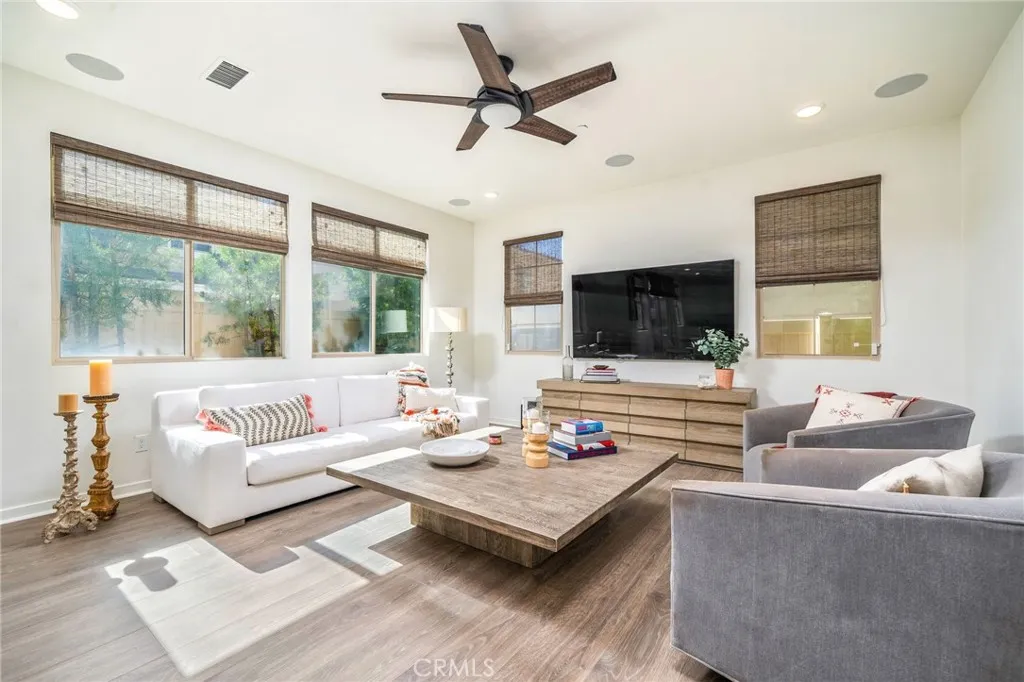 1850 Plan Tree, Upland, California 91784 home-pic-4