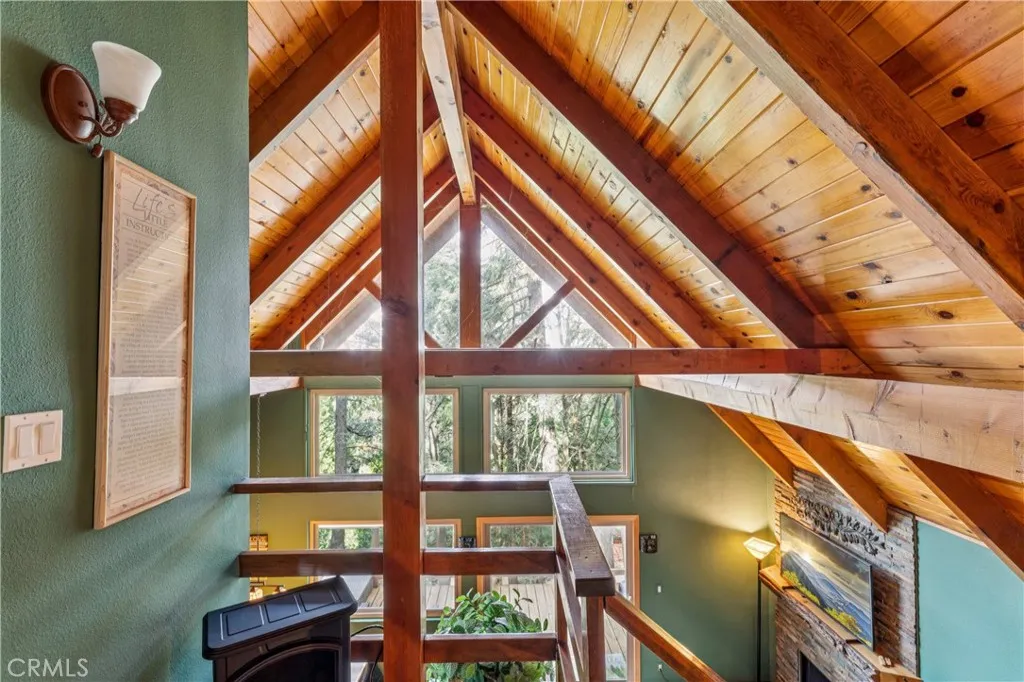 23959 Lakeview Drive, Crestline, California 92325 home-pic-9