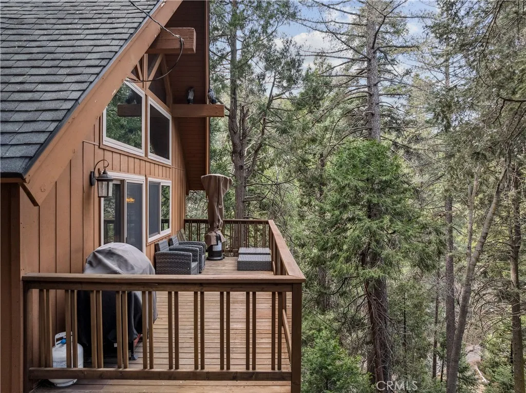 23959 Lakeview Drive, Crestline, California 92325 home-pic-3