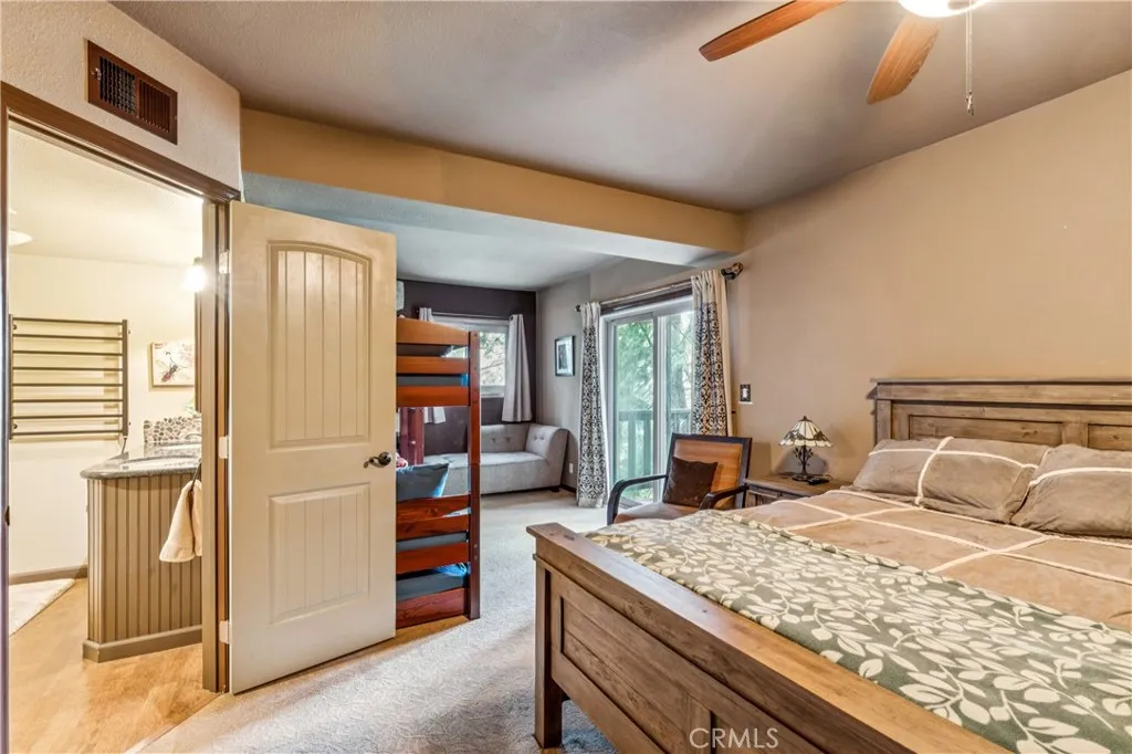 23959 Lakeview Drive, Crestline, California 92325 home-pic-23
